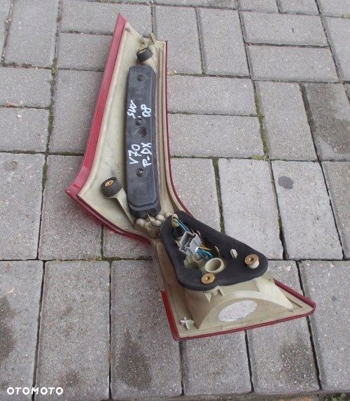 LAMPA BOCZNA GÓRNA PRAWA TYLNA V70 III XC70 III - 2
