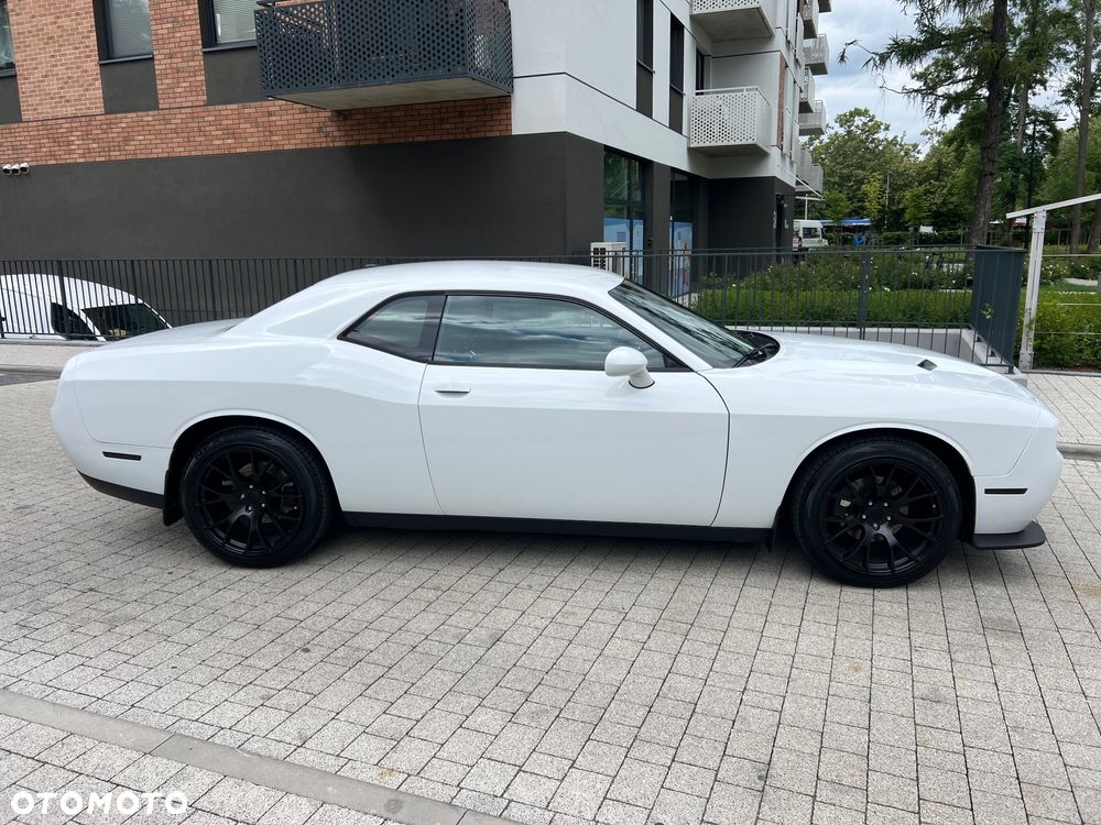 Dodge Challenger - 5