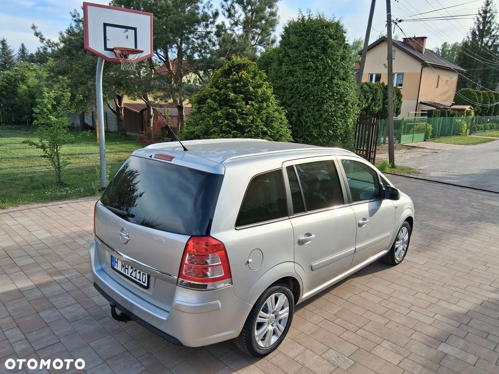Opel Zafira 1.8 Family Plus - 4