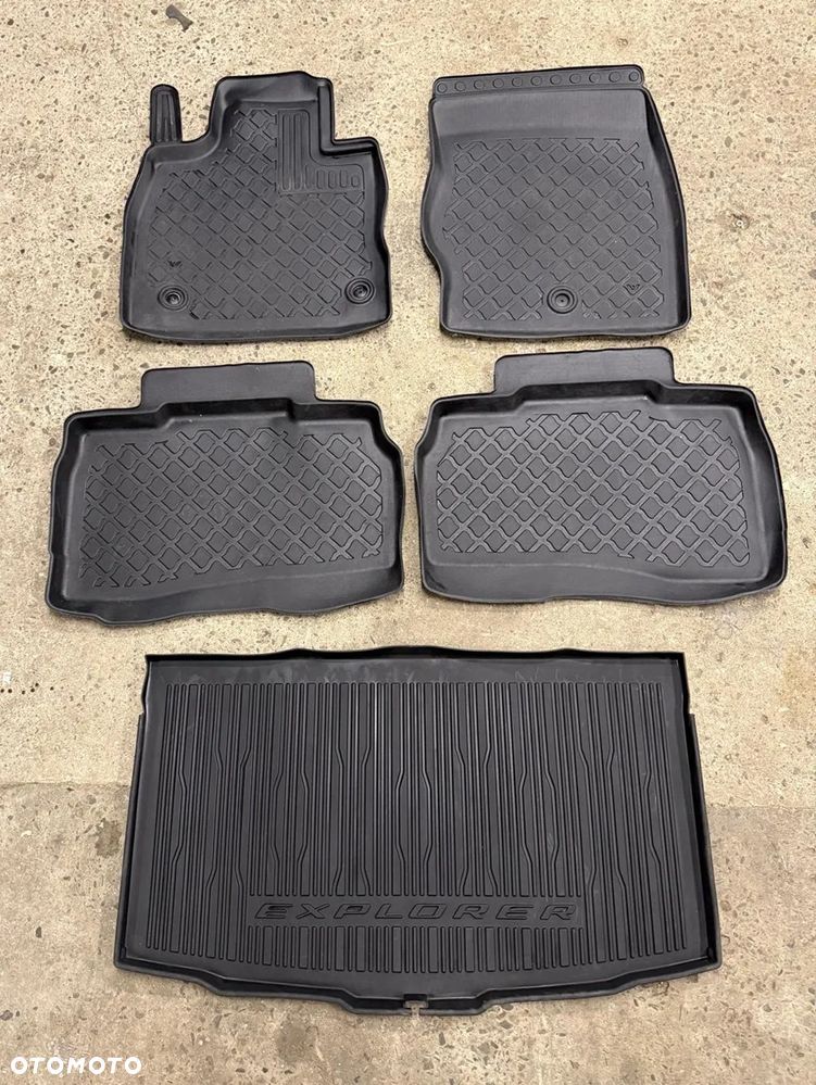 Ford Explorer VI MK6 2020- dywaniki korytka idealne za zimę komplet - 1