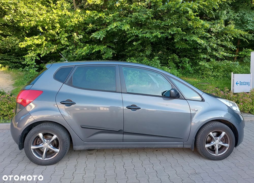 Kia Venga 1.6 L - 2