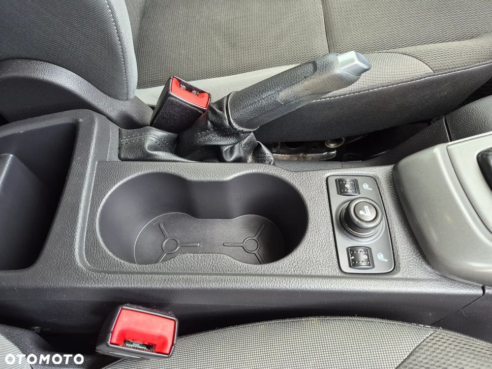 Ford Focus 1.6 TDCi DPF Champions Edition - 9