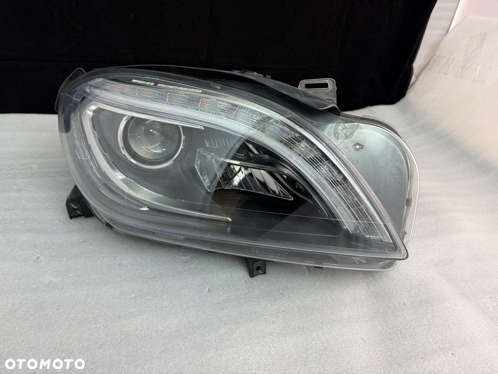 Reflektor Przód strona prawa Mercedes-Benz ML W166 A166 A1668205559 - 1