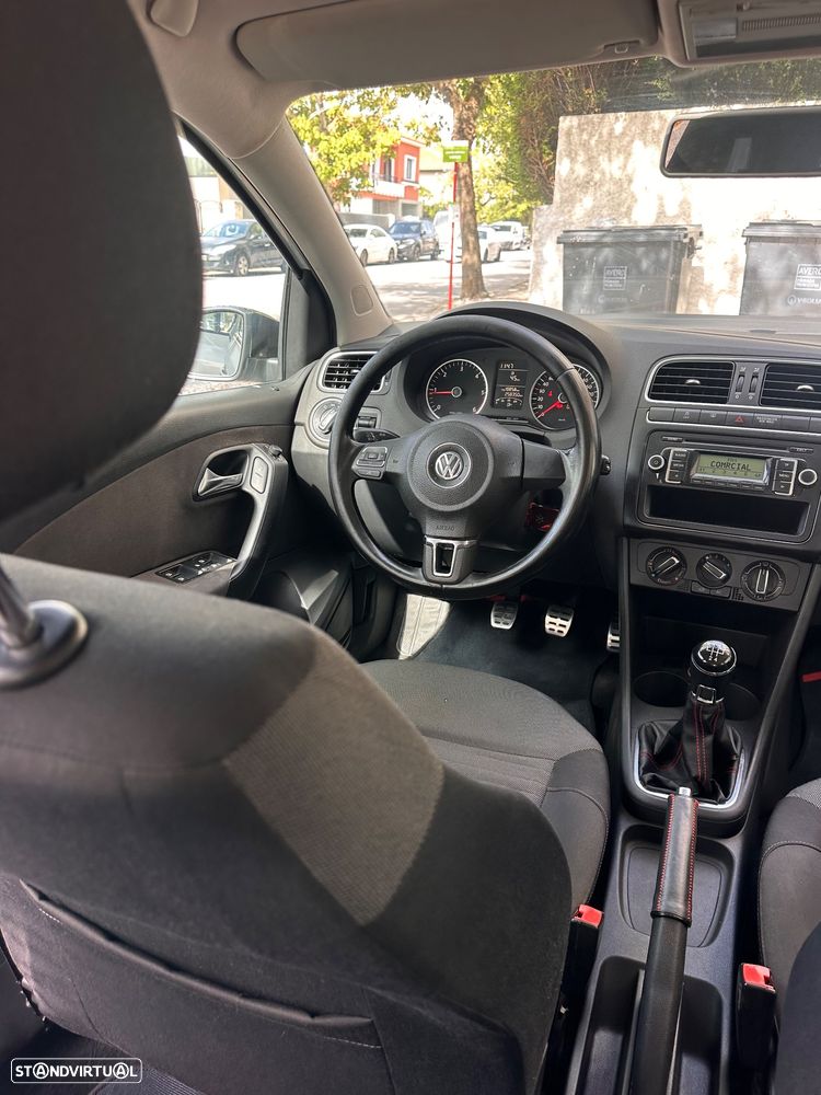 VW Polo 1.6 TDI Confortline BlueMotion - 12