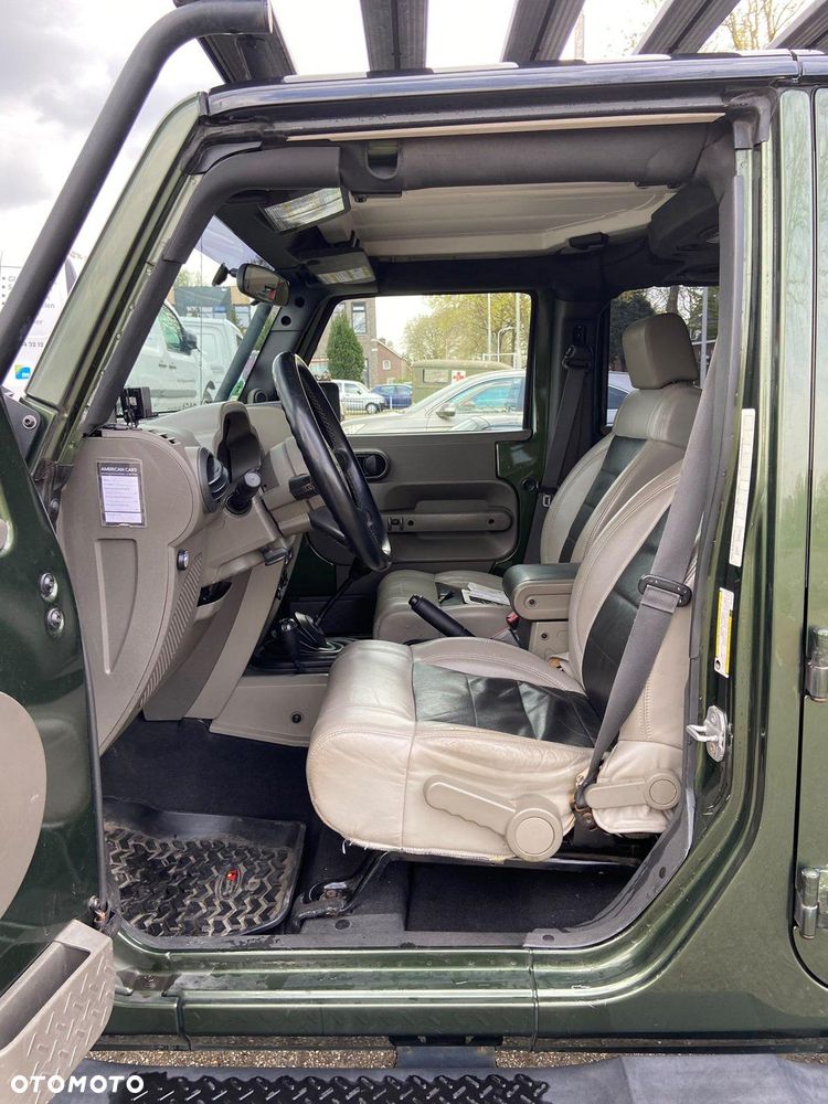 Jeep Wrangler - 31