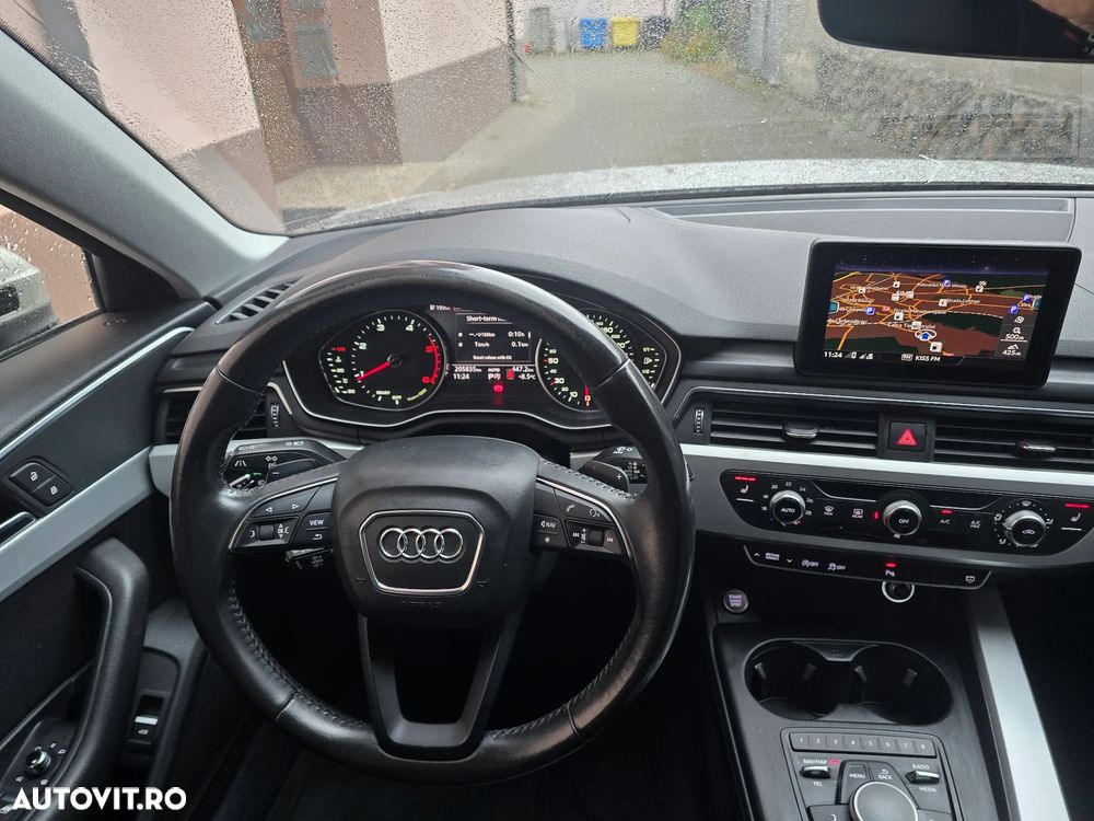 Audi A4 2.0 TDI S tronic quattro design - 11