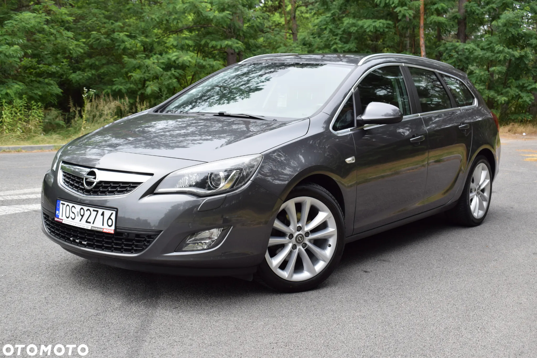 Opel Astra 1.6 Turbo Cosmo - 3