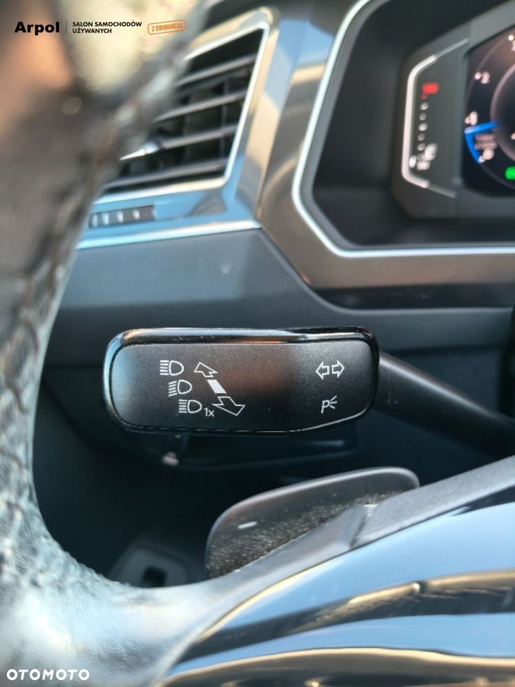 Volkswagen Tiguan - 16