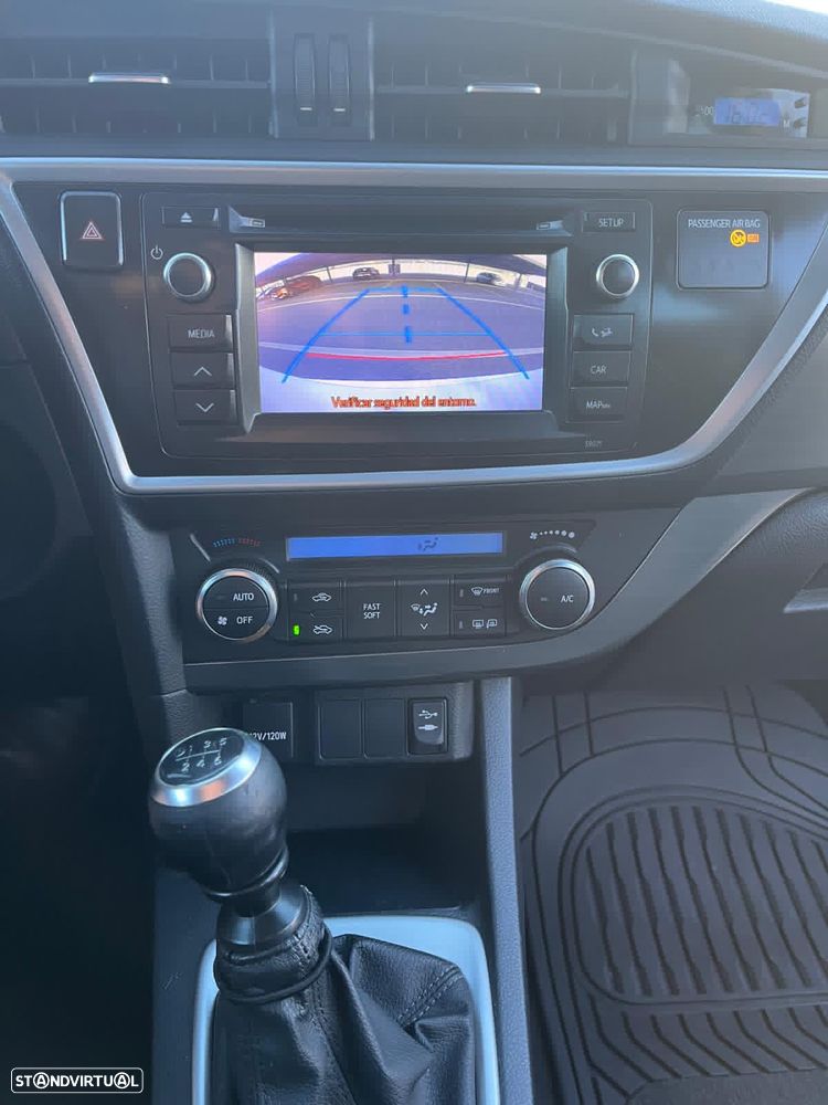 Toyota Auris 1.4 D-4D Life Plus - 13