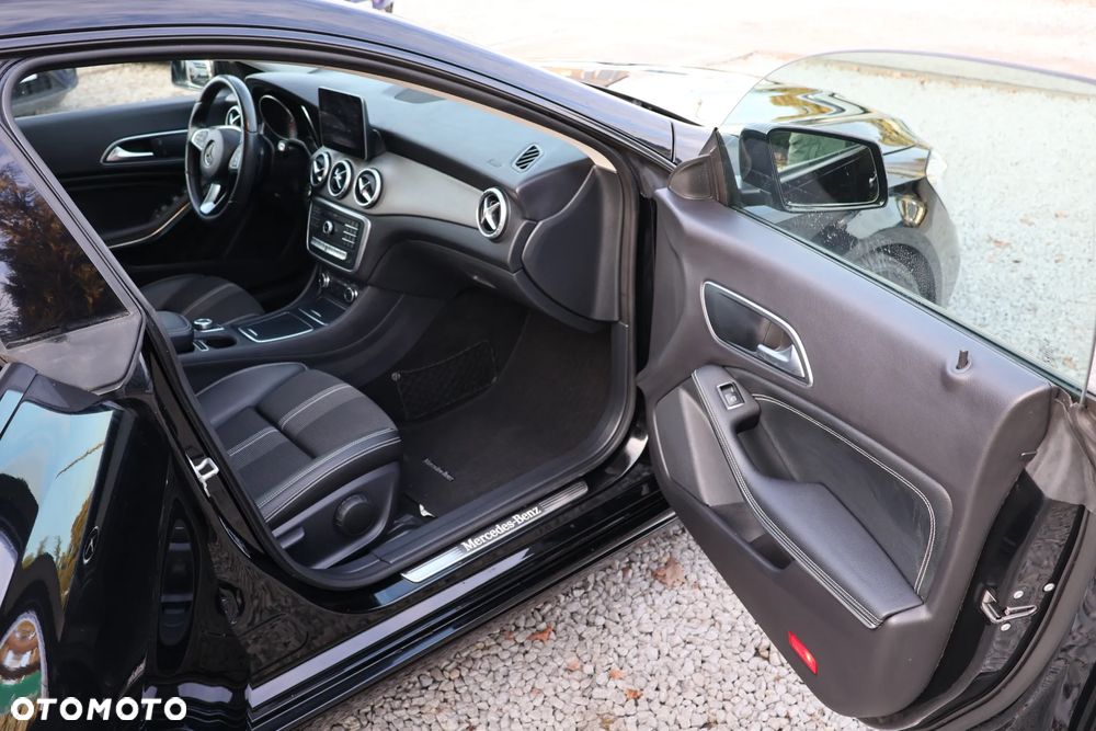 Mercedes-Benz CLA 220 (CDI) d 7G-DCT - 14