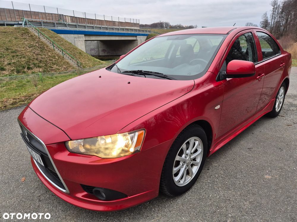 Mitsubishi Lancer 1.6 Invite - 1