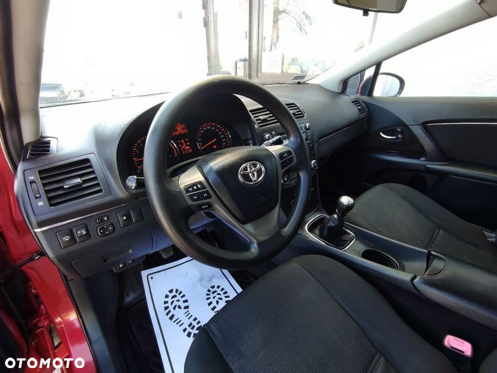Toyota Avensis - 9