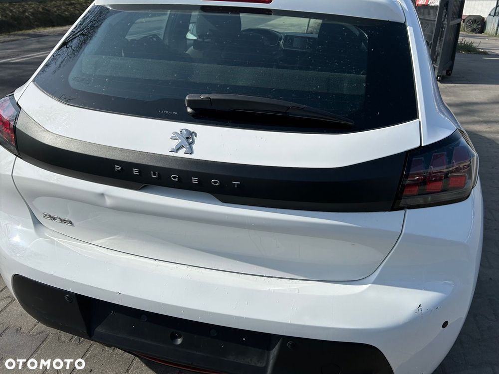 Peugeot 208 - 23