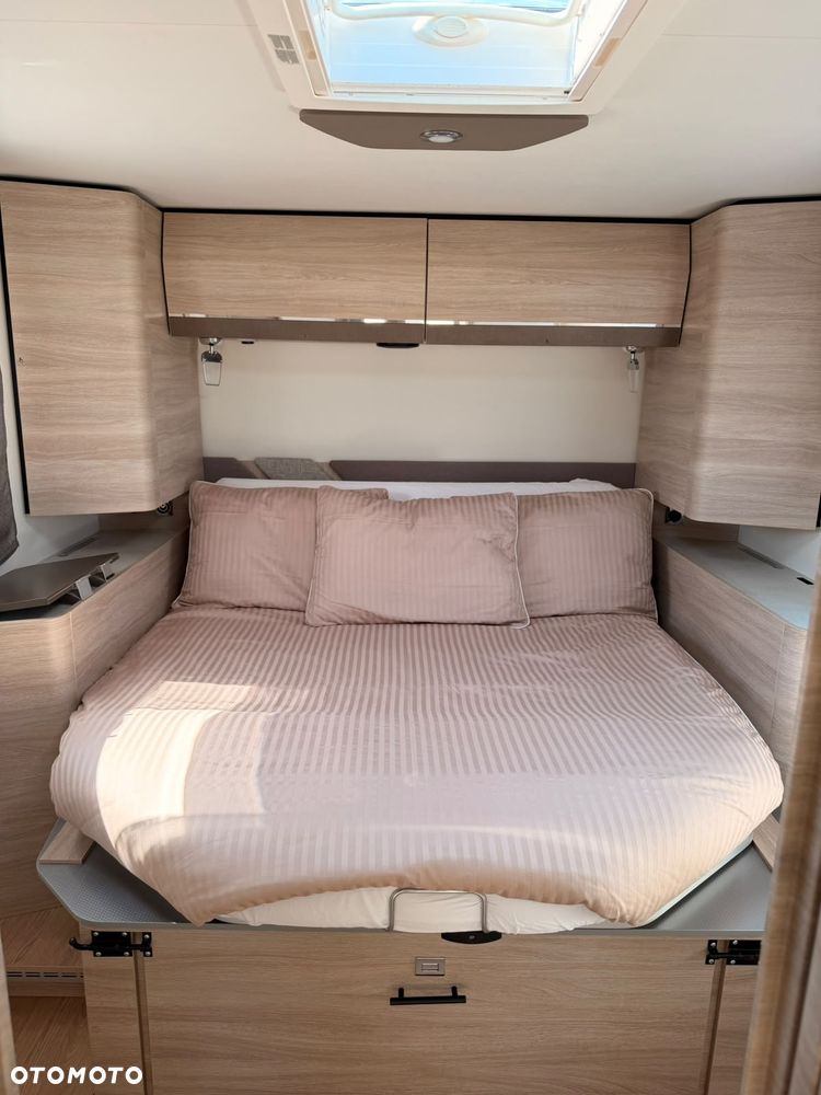 Rapido 8096dF S80 Ultimate Line Kamper 5 Osób Wersja Zimowa Podwójna Podłoga Klasa Premium Bogaty Oświetlenie Ambiente Euro 6 Felgi Aluminiowe - 38