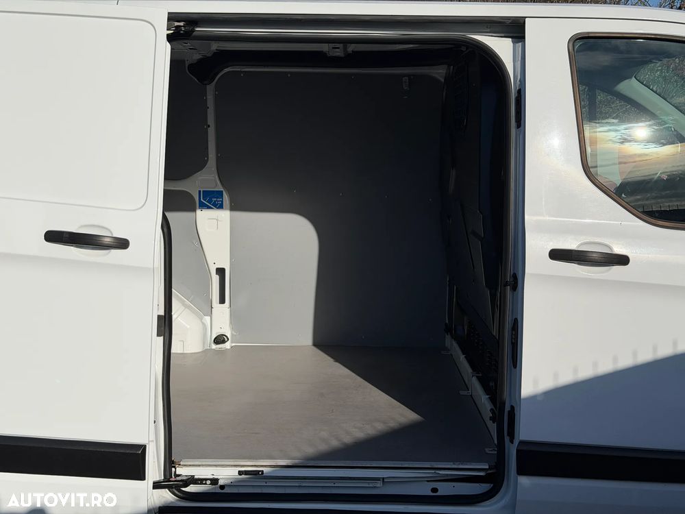 Ford Transit Custom - 19