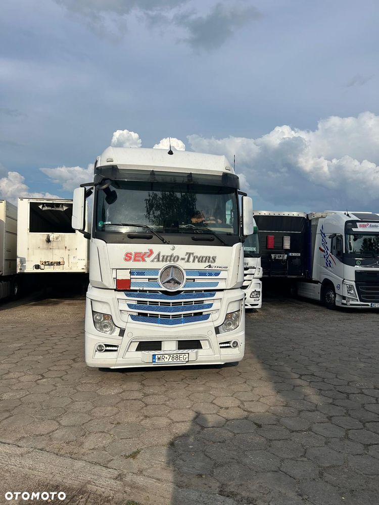 Mercedes-Benz Actros - 4
