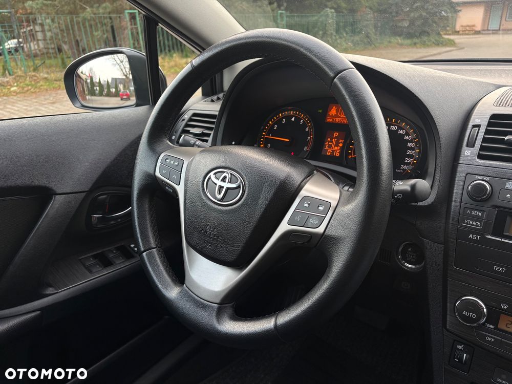 Toyota Avensis Touring Sports 1.8 Multidrive S Executive - 29