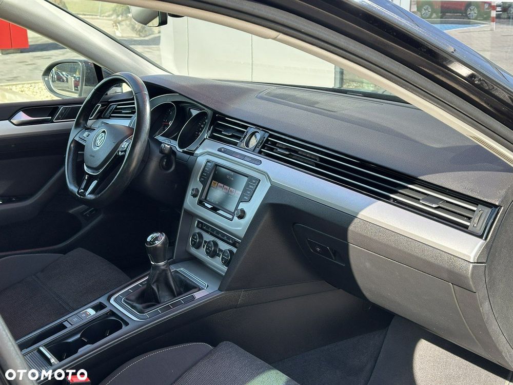Volkswagen Passat Variant 2.0 TDI SCR Comfortline - 17