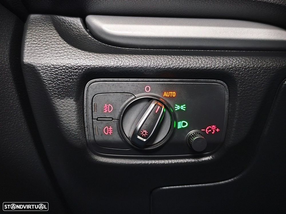 Audi A3 Cabrio 2.0 TDi Sport - 30