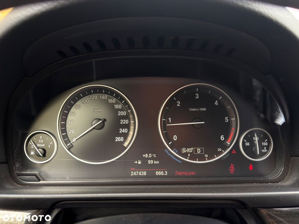 BMW Seria 5 520d Luxury Line - 11