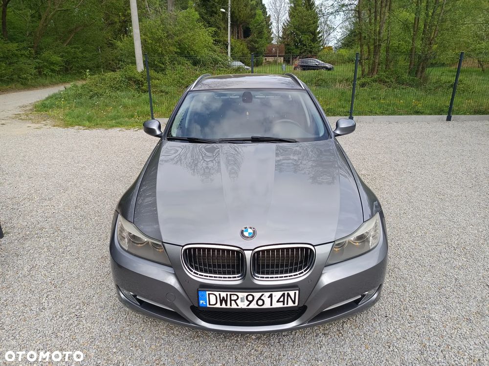 BMW Seria 3 318d DPF Edition Lifestyle - 12