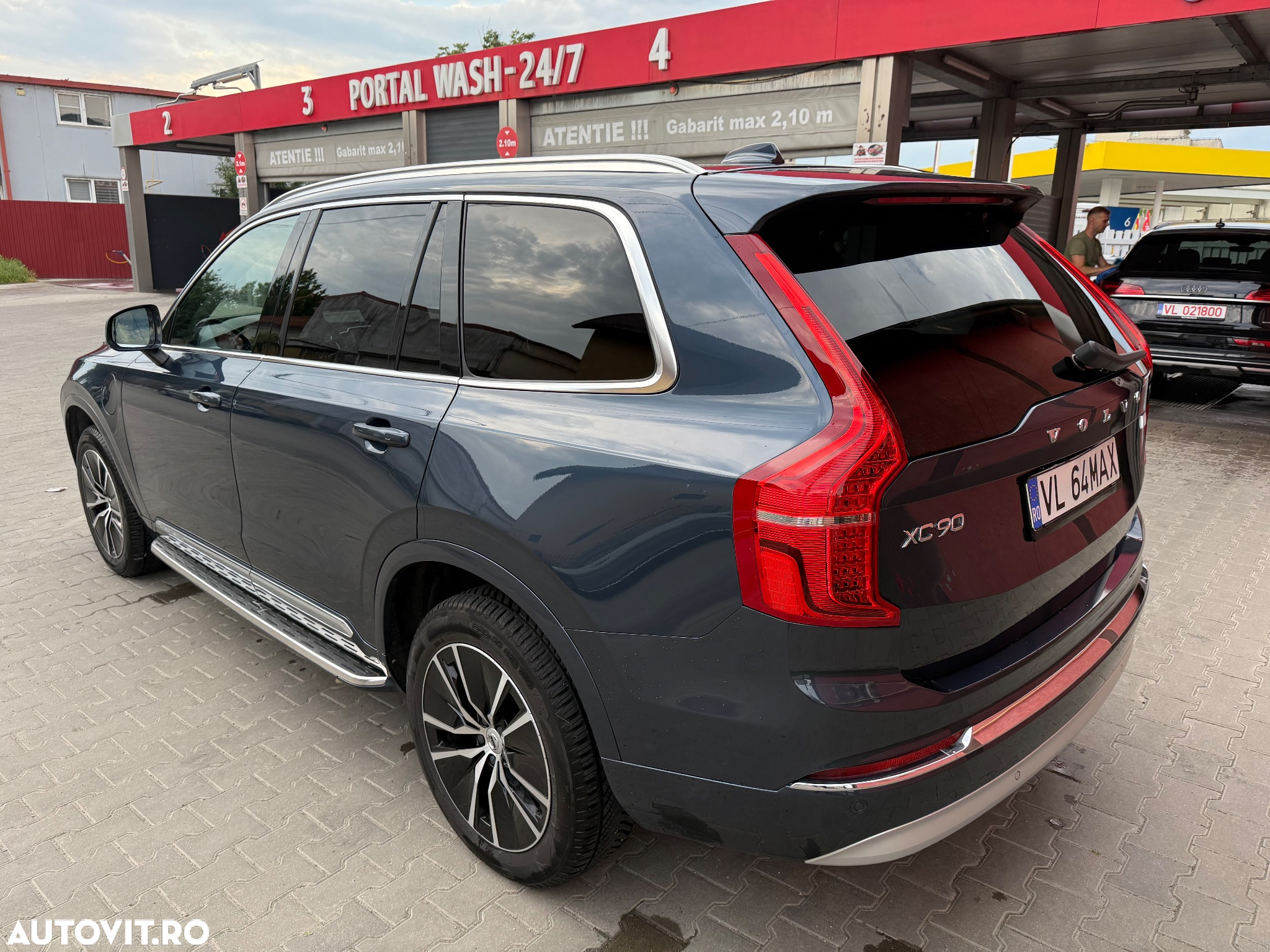 Volvo XC 90 AWD T8 Twin Engine Geartronic RDesign - 9