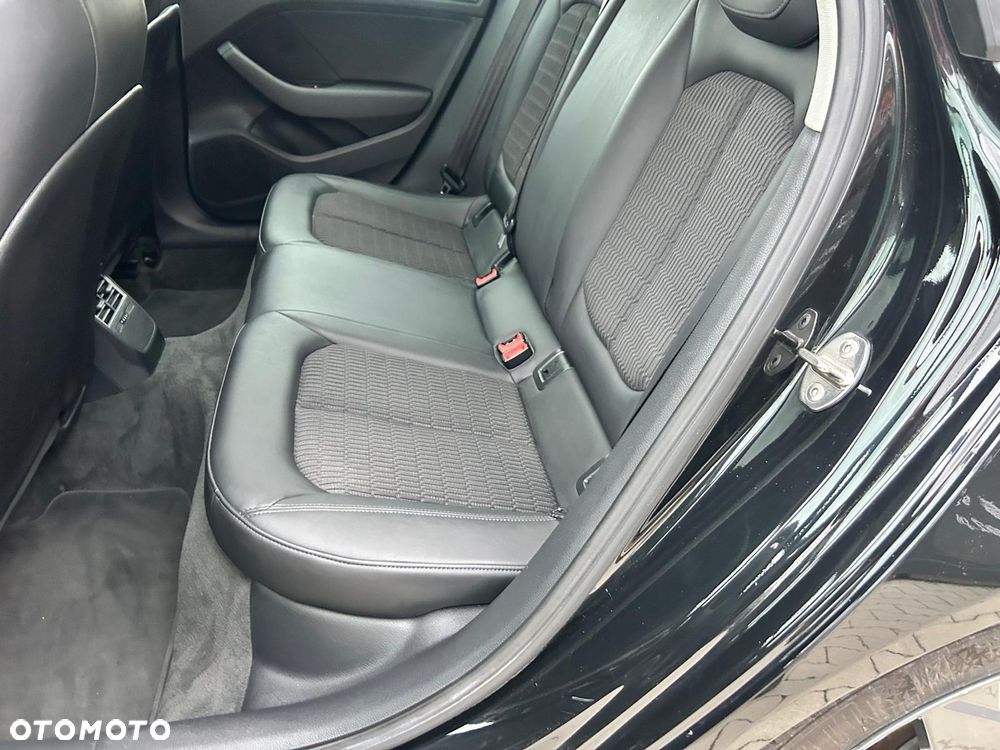 Audi A3 Sportback 1.4 TFSI cylinder on demand S tronic Ambiente - 20
