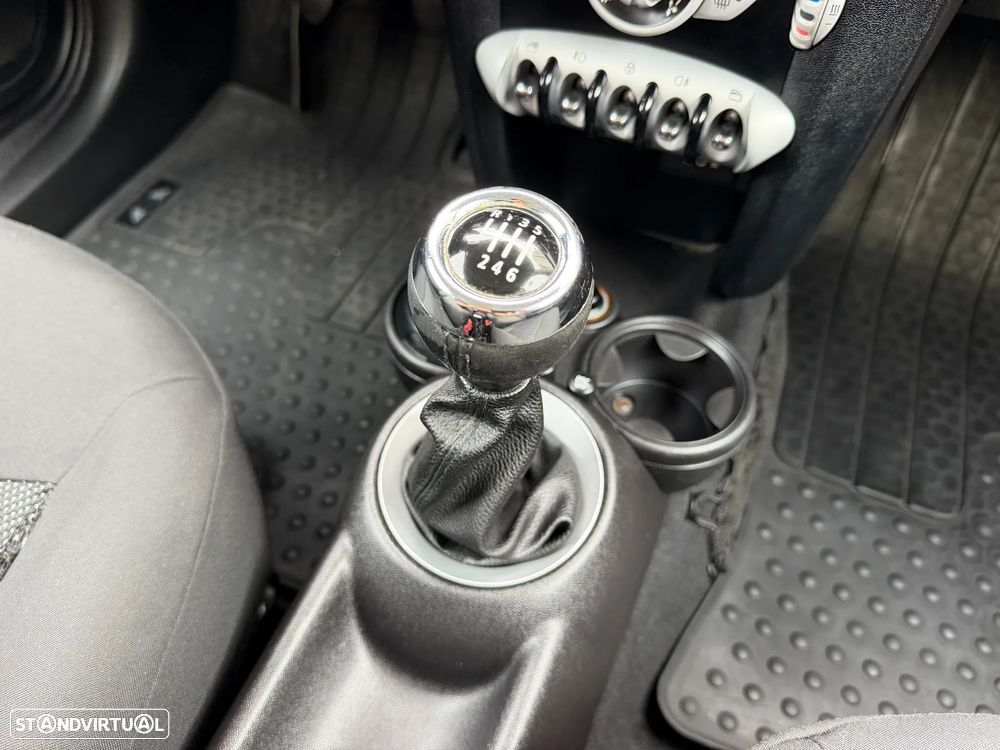 MINI 3 Portas Cooper D - 12