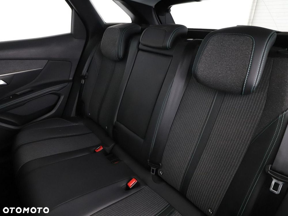 Peugeot 3008 1.2 PureTech Allure Pack S&S - 18