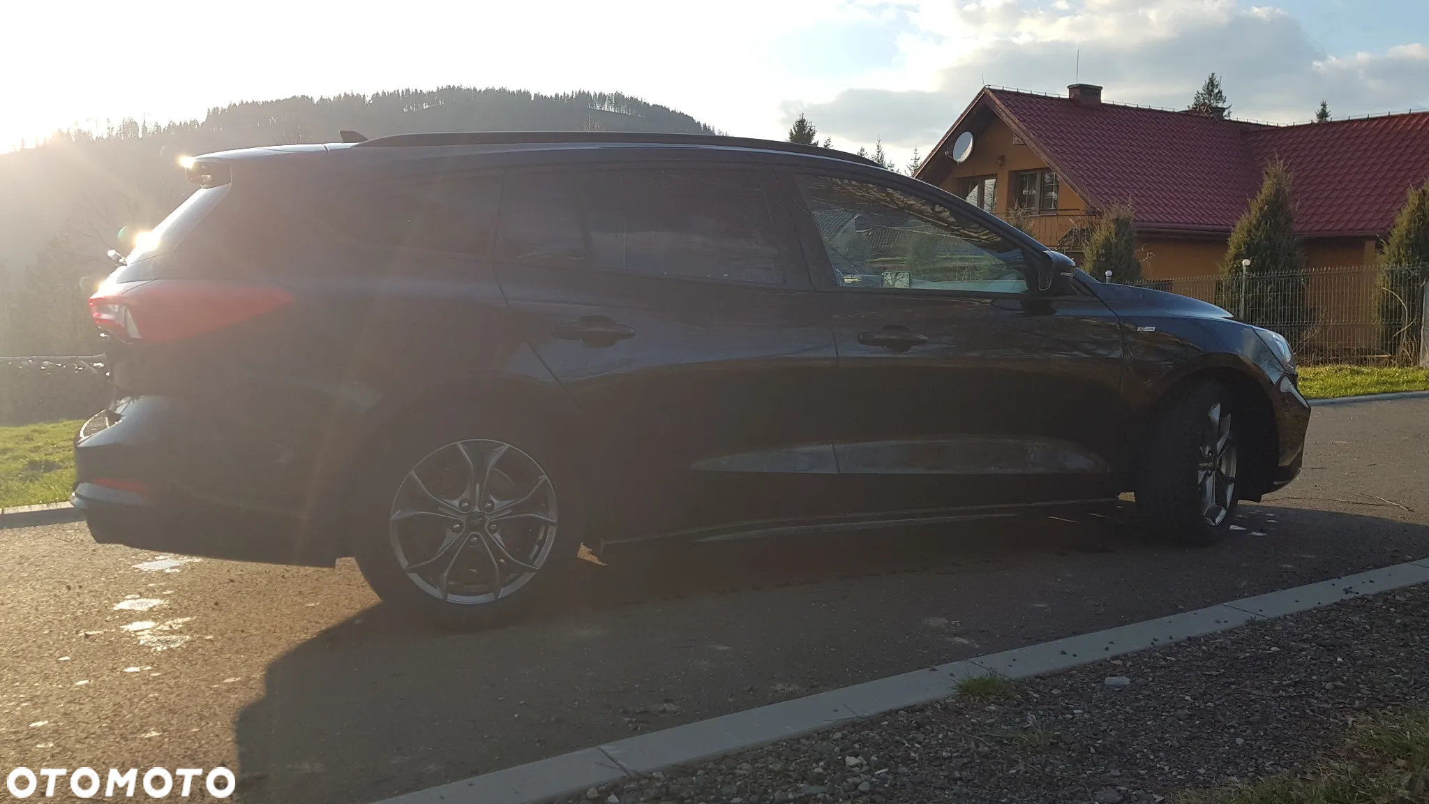 Ford Focus 1.0 EcoBoost Hybrid ST-LINE X - 8