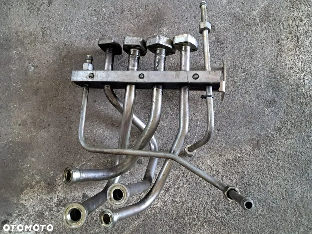 Rozdzielacz rur hydraulicznych Liebherr 924