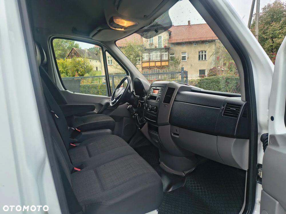 Mercedes-Benz Sprinter - 20