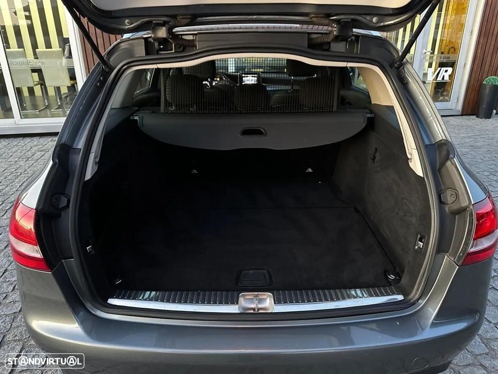 Mercedes-Benz C 200 - 31