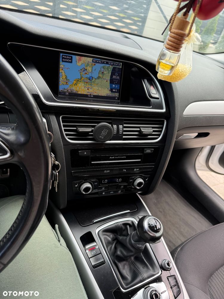 Audi A4 Avant 2.0 TDI - 10