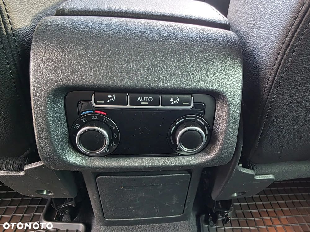 Volkswagen Sharan 2.0 TDI DSG 4MOTION (BlueMotion Technology) Comfortline - 32