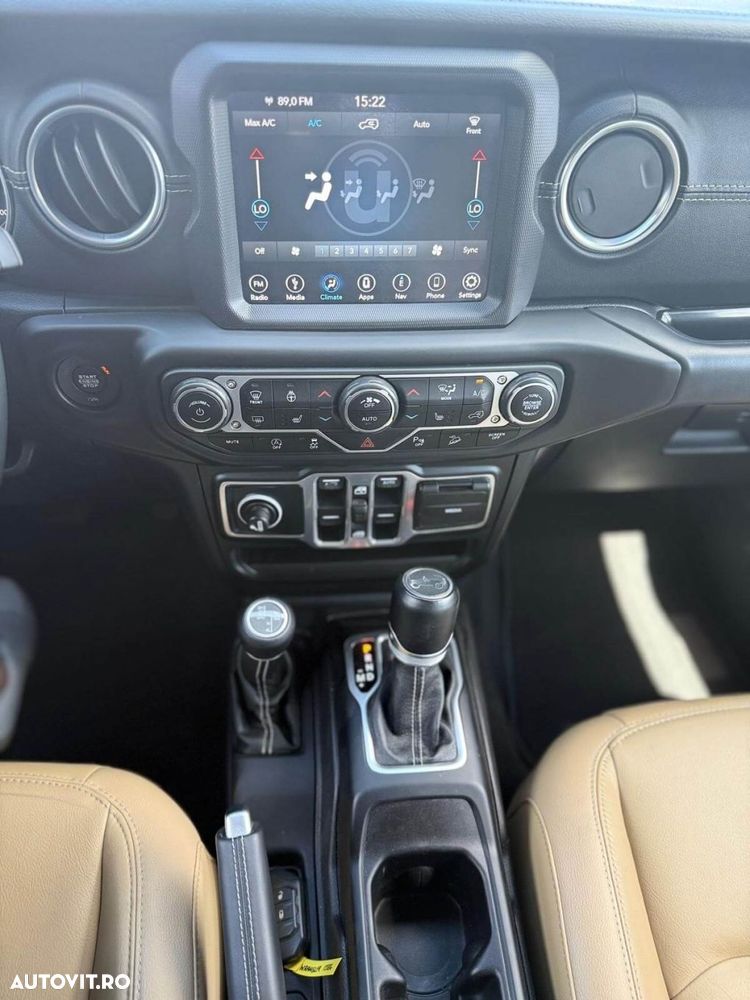 Jeep Wrangler - 5