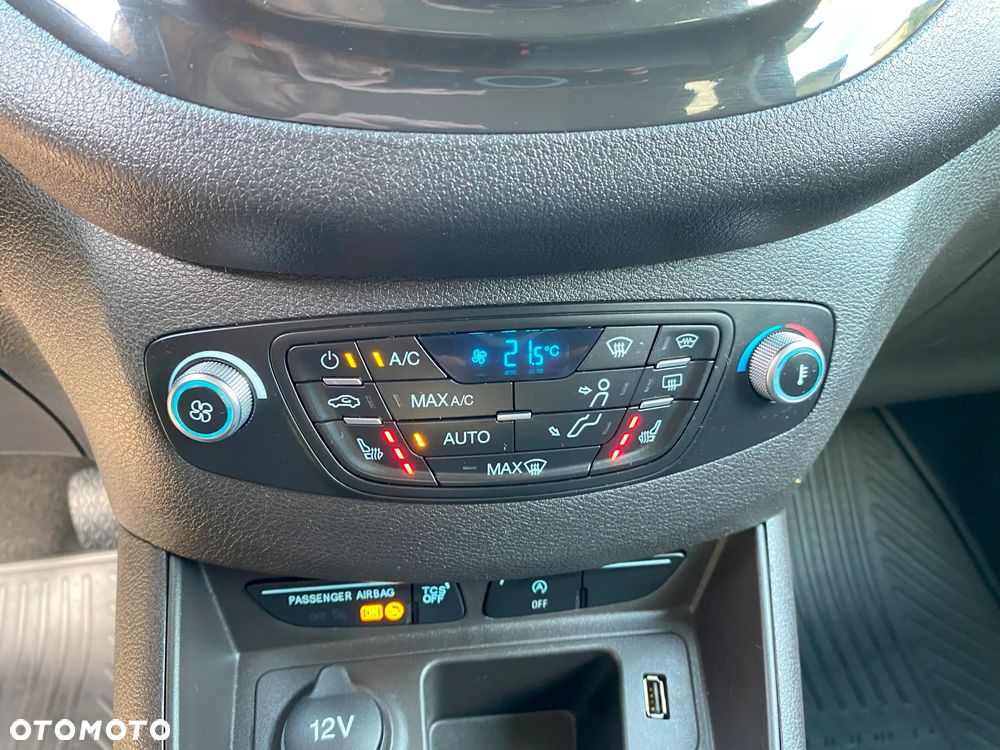 Ford Tourneo Courier 1.5 TDCi Titanium - 19