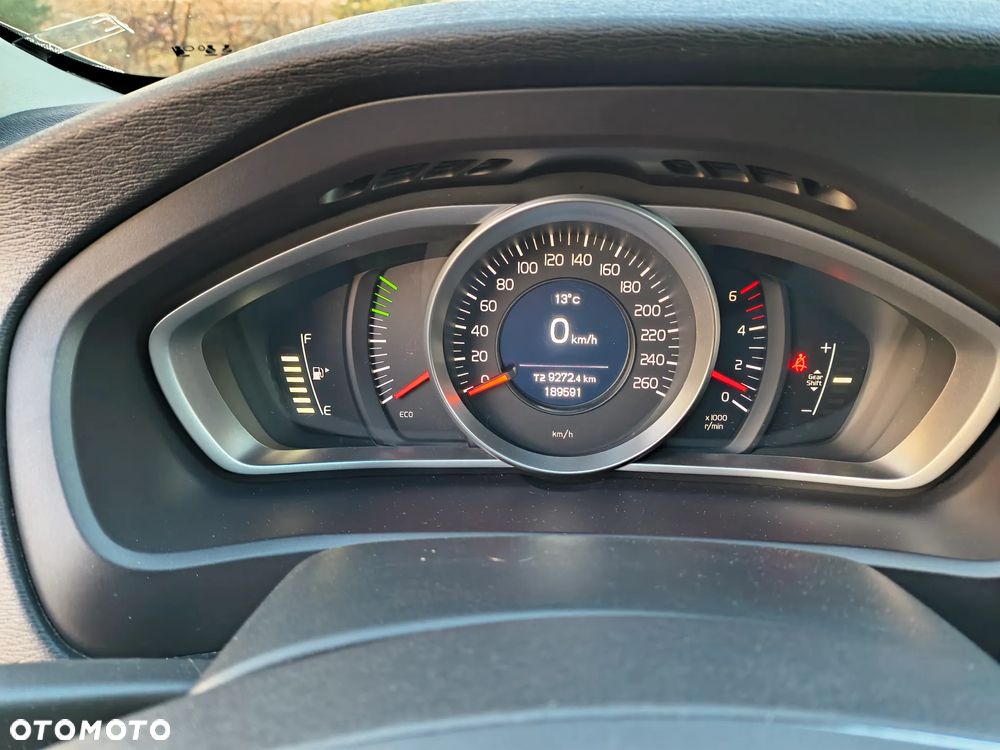 Volvo V40 D2 Momentum - 11