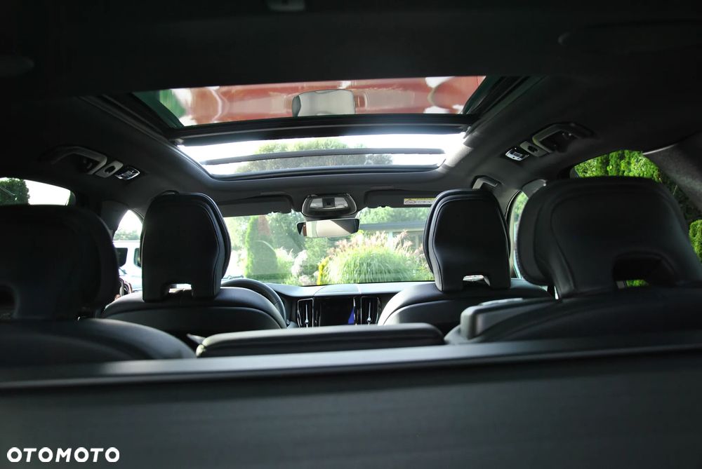 Volvo XC 60 B4 D R-Design - 28