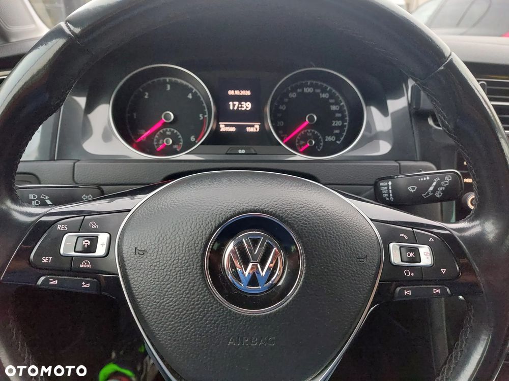 Volkswagen Golf 1.6 TDI SCR DSG Comfortline - 8