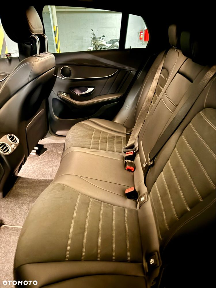 Mercedes-Benz GLC 300 de 4-Matic Business Edition - 11