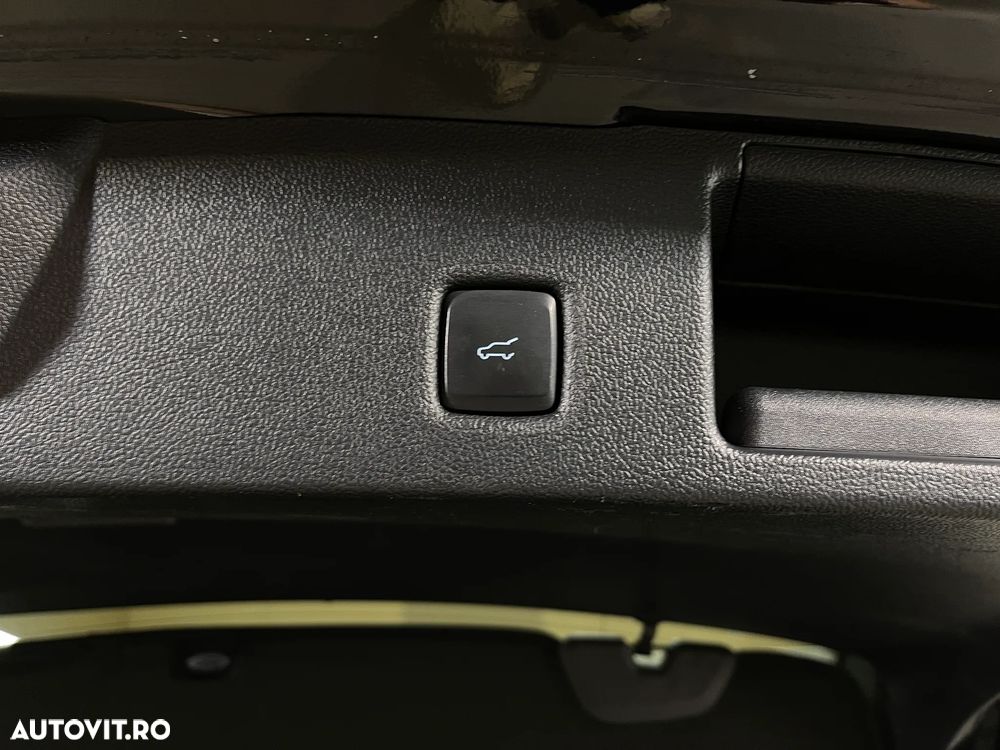 Ford Kuga 2.5 Duratec PHEV Titanium X - 25