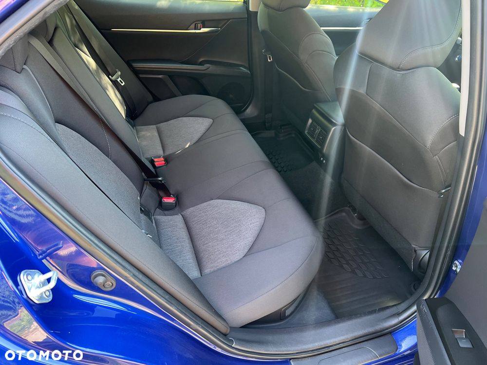Toyota Camry 2.5 Hybrid Comfort CVT - 26