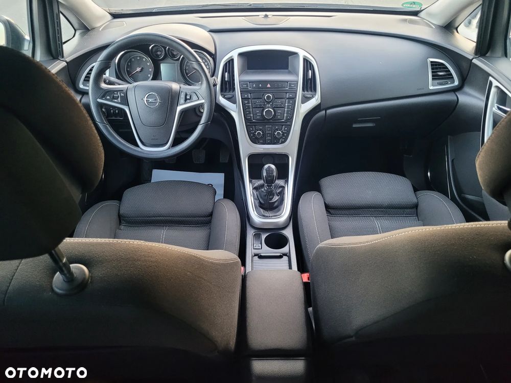 Opel Astra 1.6 Turbo Edition - 20