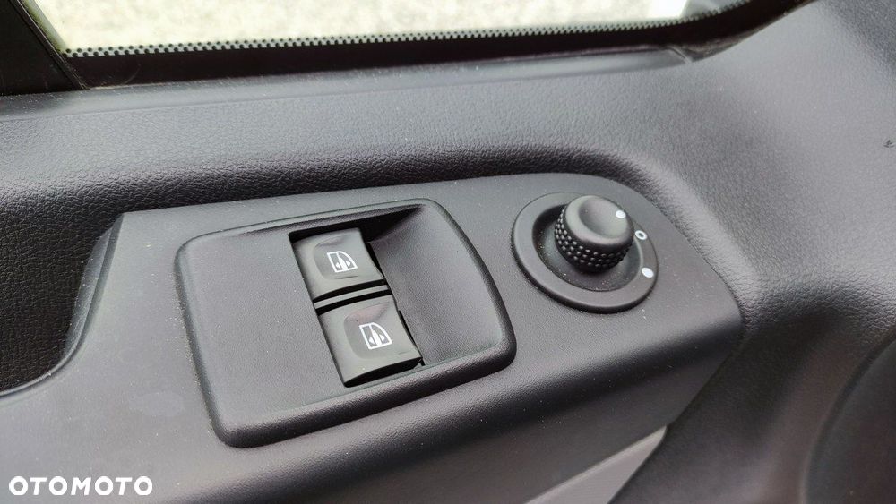 Renault Trafic - 28