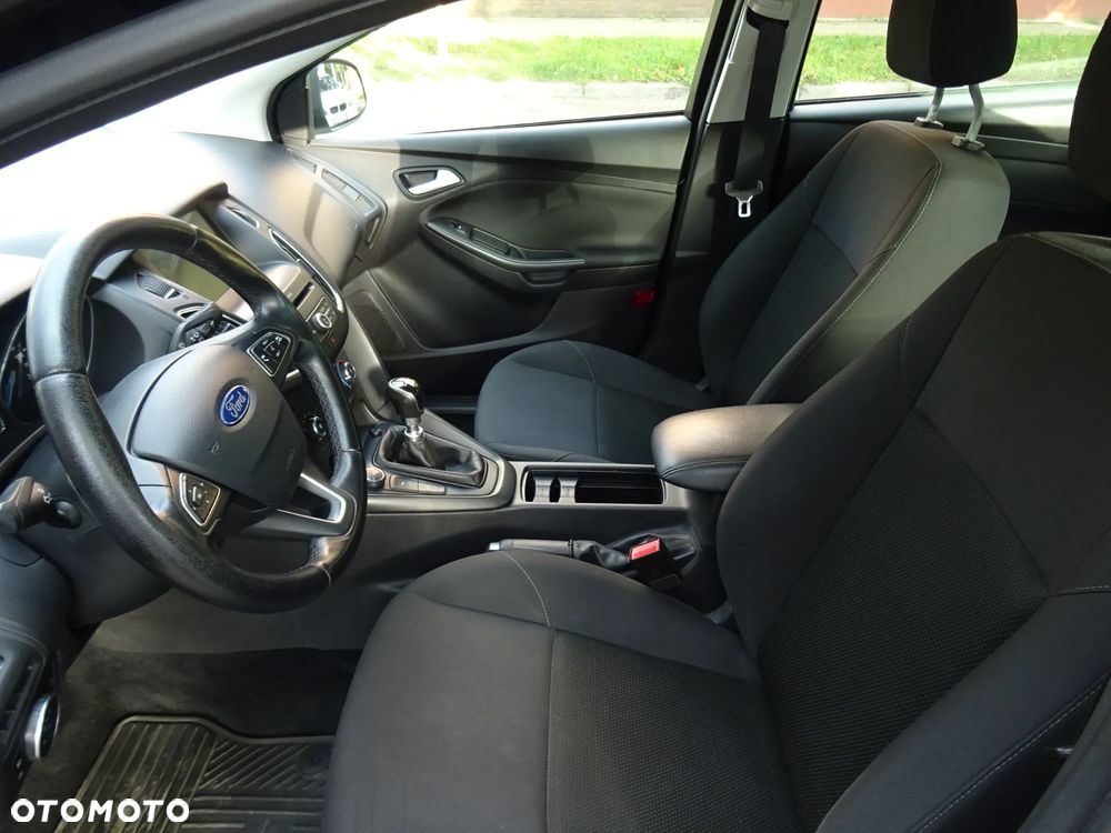 Ford Focus - 20