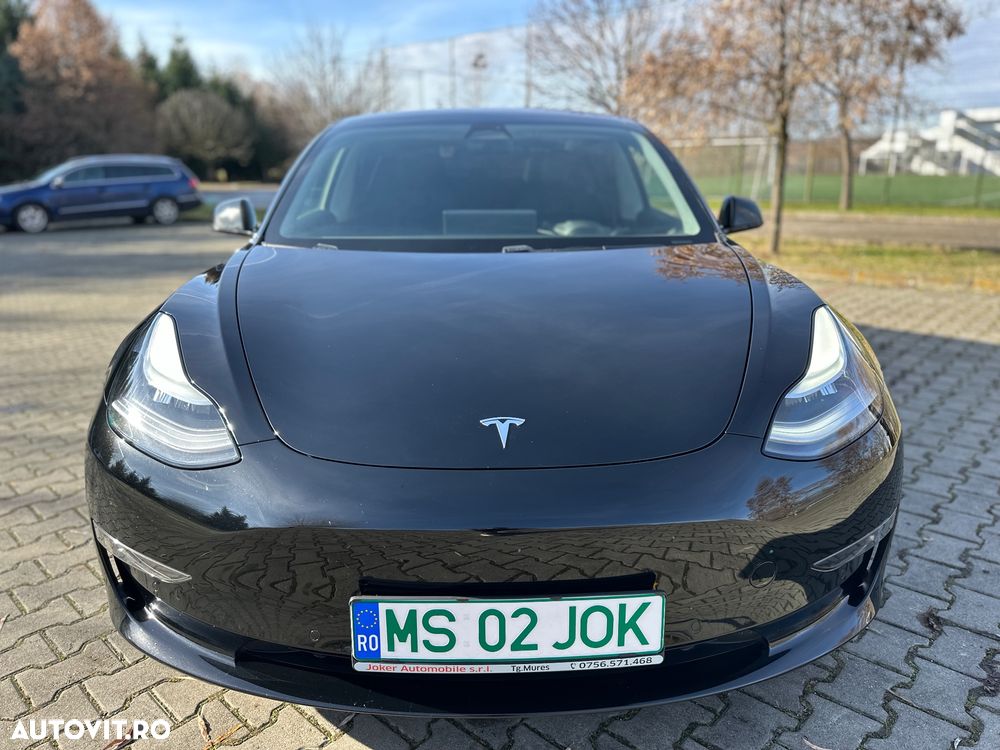 Tesla Model 3 - 21