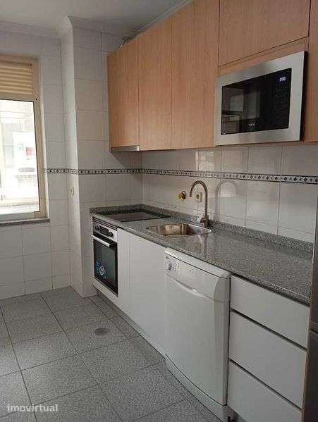Alugo T2+1 com lugar de garagem na Maia, pronto a habitar. - Grande imagem: 2/12