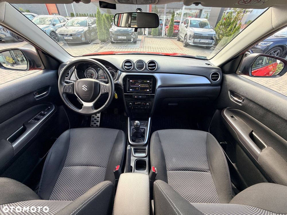 Suzuki Vitara 1.0 Boosterjet Premium 2WD - 12