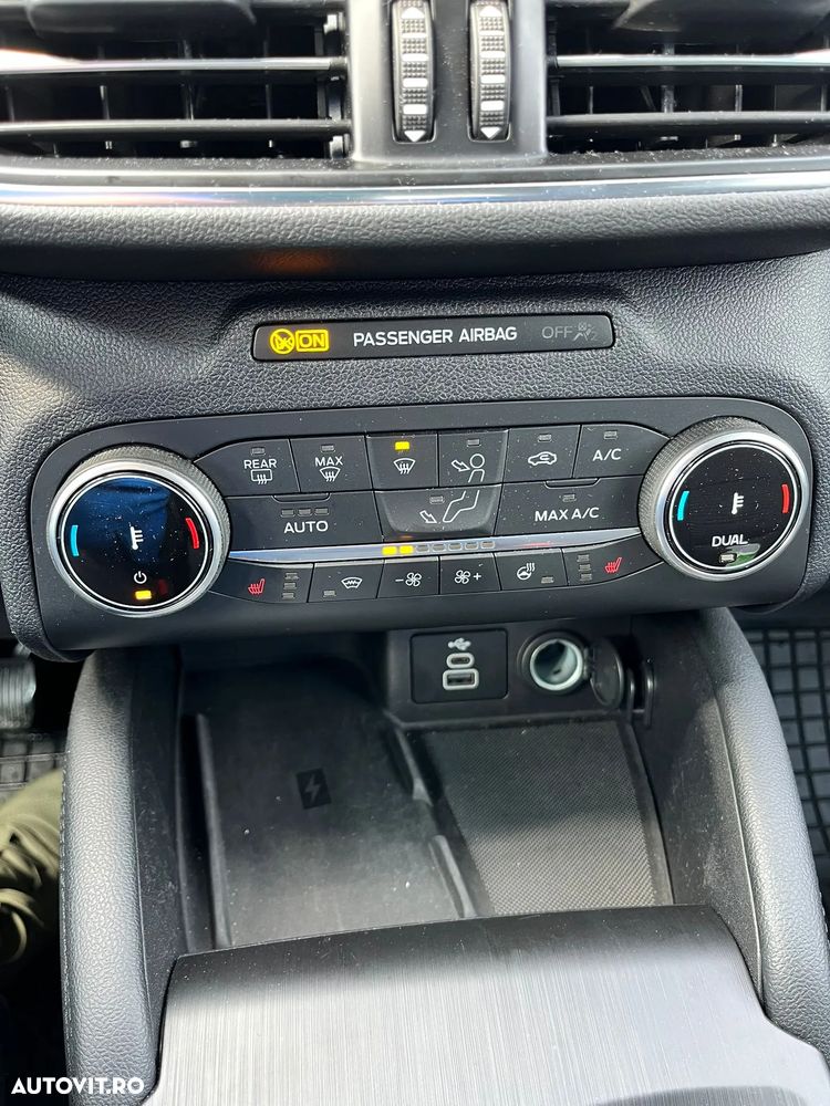 Ford Kuga 2.5 Duratec FHEV TITANIUM X - 19